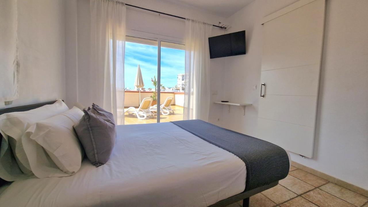 Apartamentos Latin ネルハ エクステリア 写真