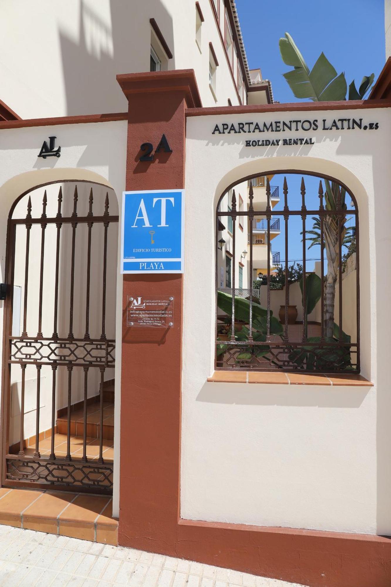 Apartamentos Latin ネルハ エクステリア 写真