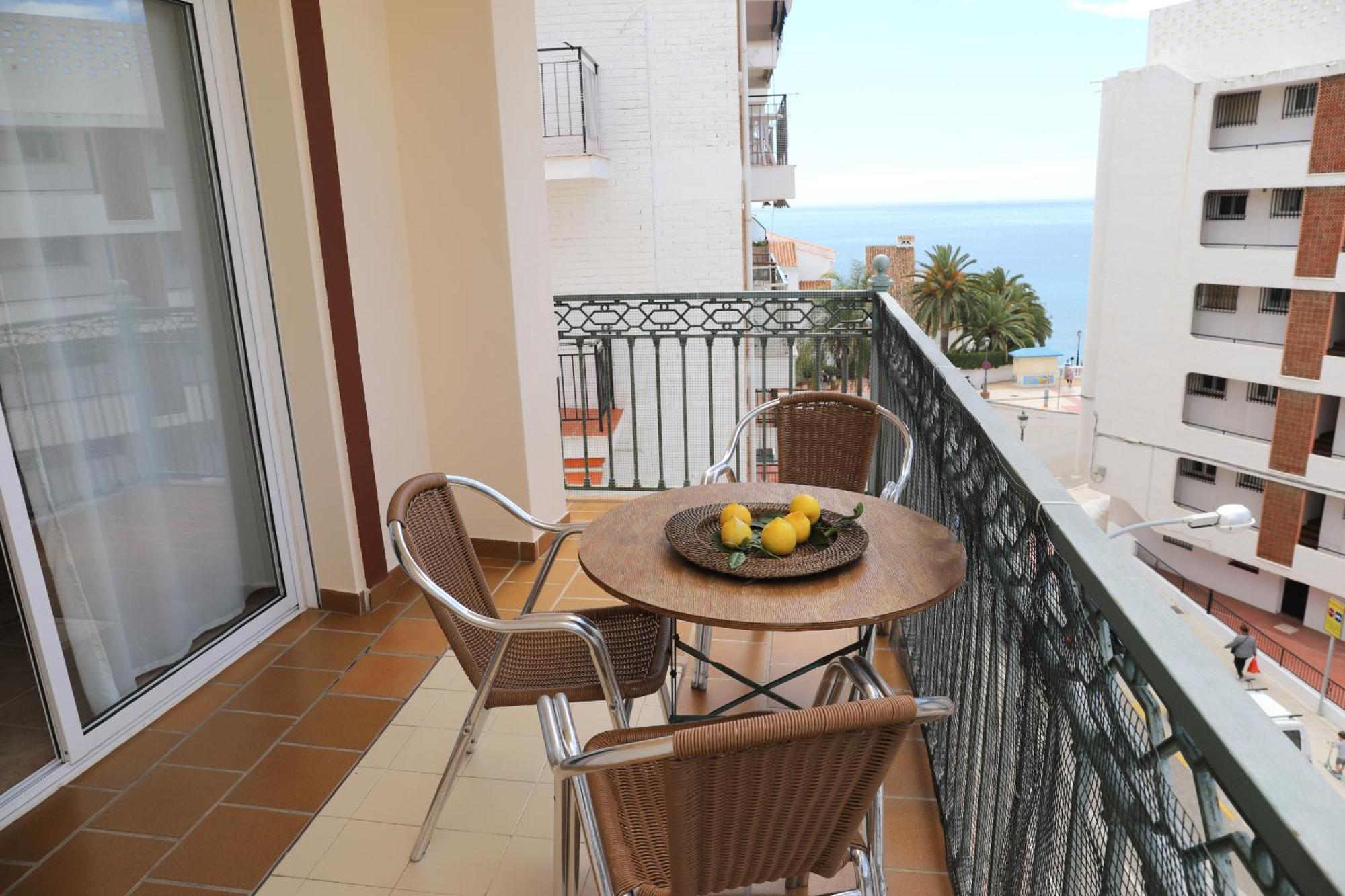 Apartamentos Latin ネルハ エクステリア 写真