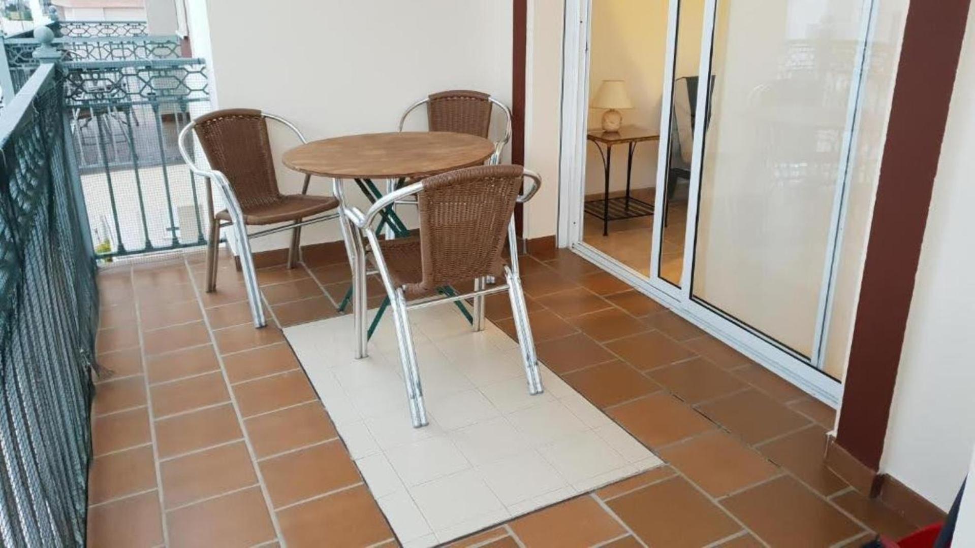 Apartamentos Latin ネルハ エクステリア 写真